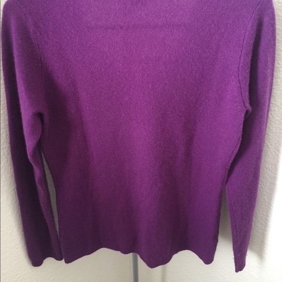 Ann Taylor Cashmere V-neck sweater S - Picture 3 of 6